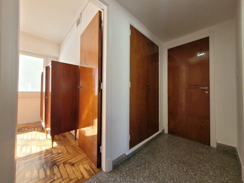Venta Departamento 3 Ambientes Con Balcon Saliente Centro Mar Del Plata
