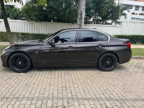 Imagen 4 de 9 de Bmw Serie 3 2016 2.0 320i F30 Luxury Line Plus