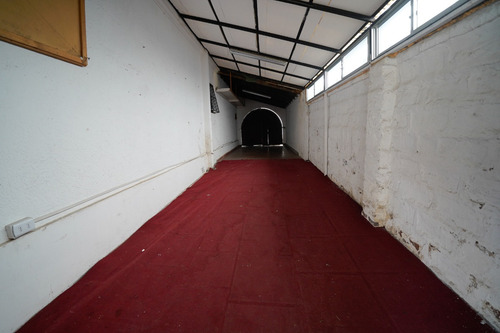 Casa Esquina Ideal Para Cafeteria O Jardin Infantil