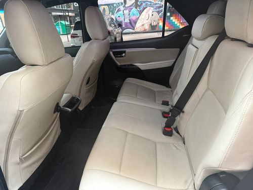 Toyota Hilux SW4 2.8 Tdi Diamante Ii 4x4 7as 6at