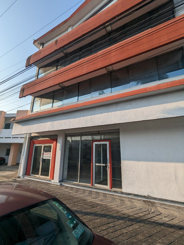 Renta De Oficinas En Avenida Simon Bolivar