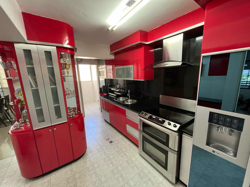 Se Vende Penthouse Frutas Condominiums Red Granada Guatire
