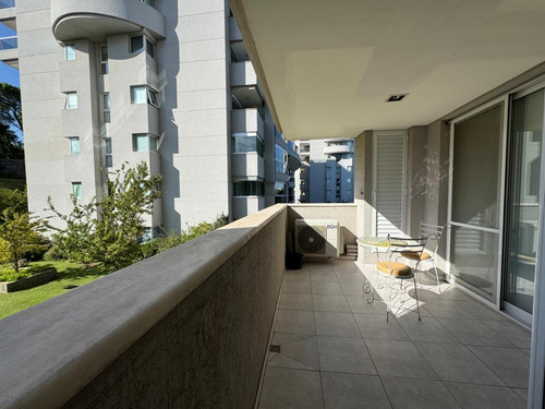 Exclusivo Dpto. De Categoría En Venta En Chateau Village. Totalmente Equipado Y Amoblado