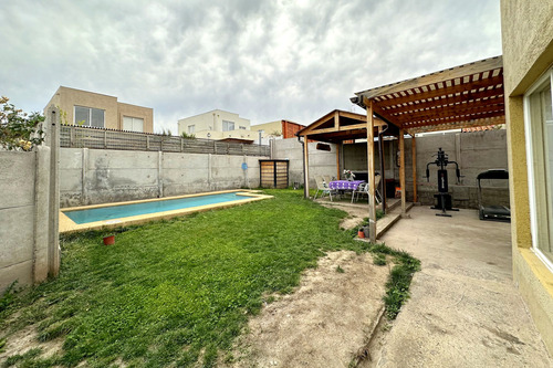 Hacienda El Peñón / Puente Alto