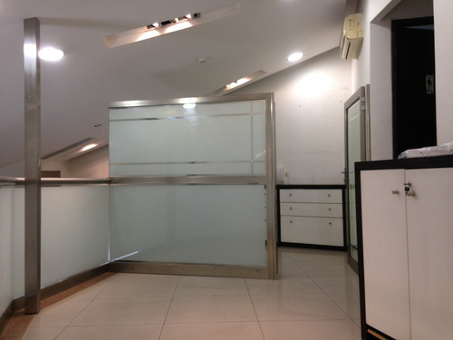 Arriendo Local Los Cobres De Vitacura