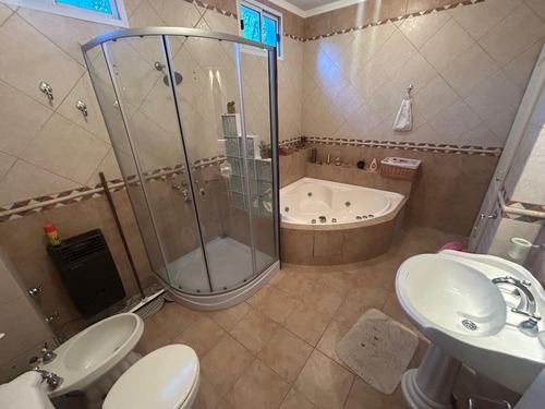 Venta - Casa - Barrio Comarca Del Sol - Exaltación De La Cruz