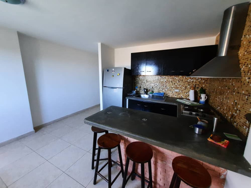 Apartamento En Venta Caraballeda (caribe) 2h- 2b- 1p