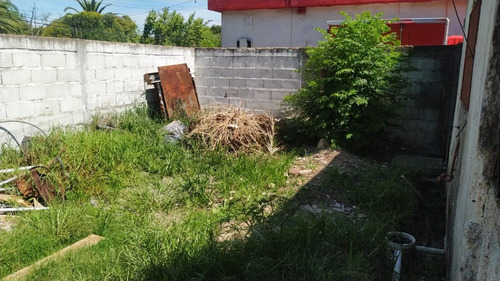 Imagen 14 de 15 de Rias Altas, Buena Propiedad Con Entrada Para Autos Y Patio!!