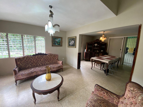 Se Vende De Oportunidad Quinta Ubicada En El Castaño, 007jsc