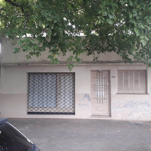 Venta De Casa De 2 Dormitorios Con Local