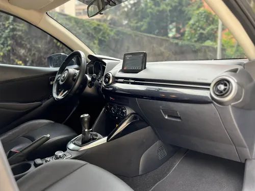 Mazda 2 1.5 Touring Mt