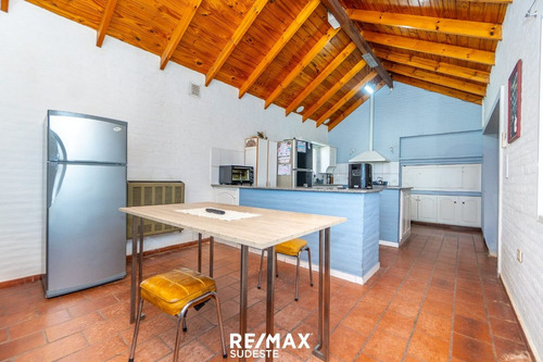 Venta Casa 4 Ambientes Con Amplio Jardin Y Pileta