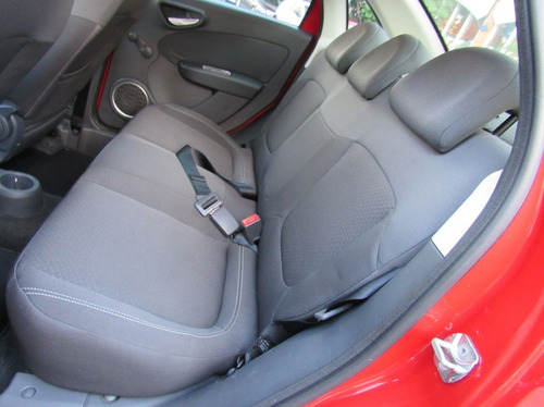 Imagem 10 de 15 de Fiat Grand Siena 1.4 Mpi Attractive 8v