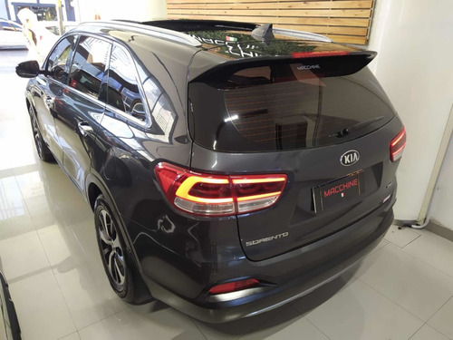 Imagen 23 de 25 de Kia Sorento 2017 2.2 Crdi Ex