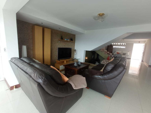 Imagen 20 de 30 de Se Vende Casa 450m2 5h/7b/4p Los Naranjos 1401