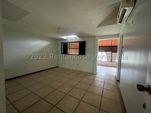 Imagen 13 de 21 de Casa A Re-modelar En Venta Prados Del Este Simon Gonzalez Mls #23-22197