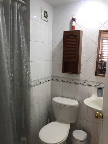 2 Dormitorios, 2 Baños, Hacia Interior
