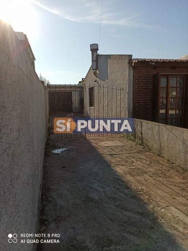Imagen 9 de 11 de Casa De 3 Dormitorios En Venta En Zona En Desarrllo.
