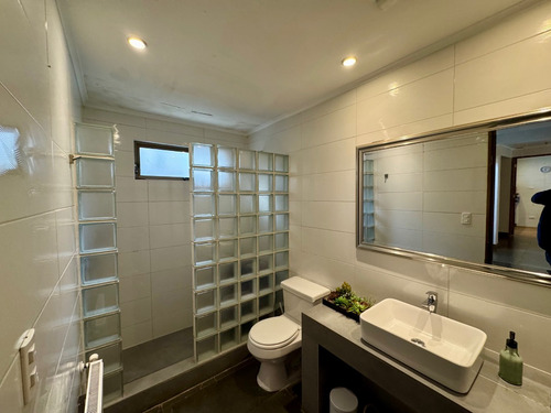 Casa Remodelada En El Arrayan / Lo Barnechea