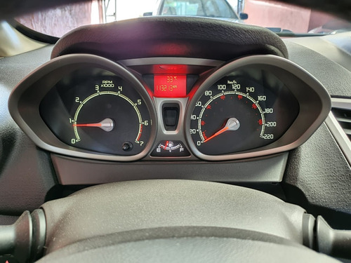 Ford Fiesta Kinectic 2012 Titanium