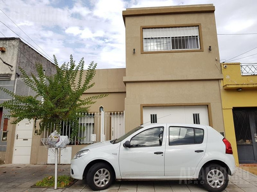 Casa - S.andres, P/h Tres Ambientes Con Cochera.