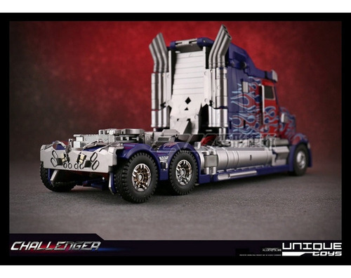 Transformers Optimu Challenger Unique Toys