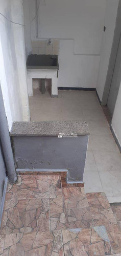 Imagem 6 de 10 de Casa 40mts2 - 1 Dorm - Coz E Wc - Ca0247