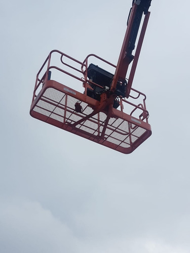 Brazo Articulado Diesel - JLG 860 Sj