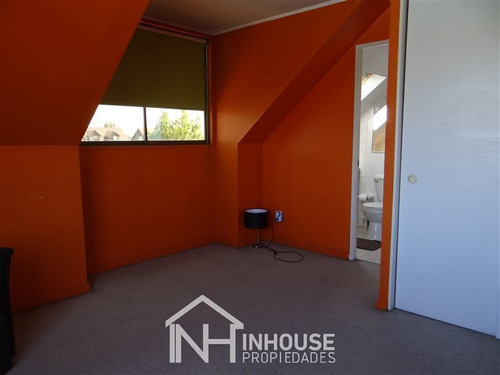 Casa En Venta De 4 Dormitorios En Maipú