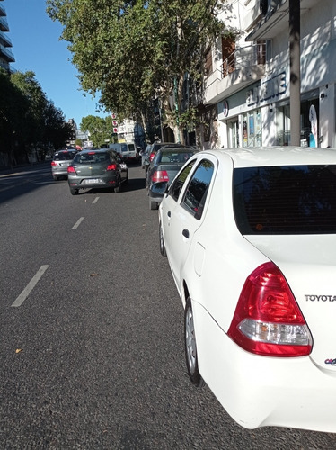 Toyota Etios 1.5 Sedan X 2016