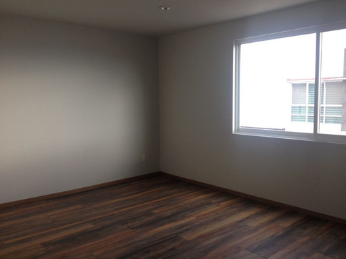Preciosa Residencia En Centro Sur, Misiones Ii - Sótano, 3 Habitaciones, Ctoserv