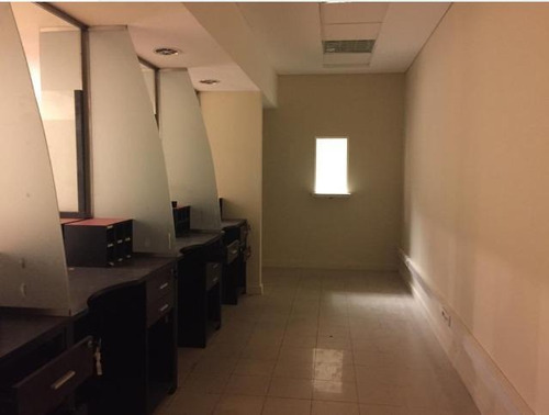 Imagen 5 de 11 de Excelente Local, Ex Hsbc. Muy Buen Frente.