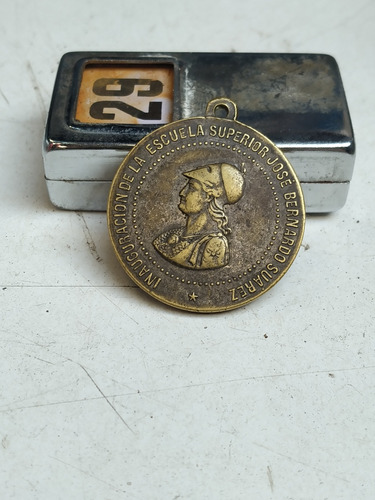 Medalla Inaguración Escuela José Bernardo 1914