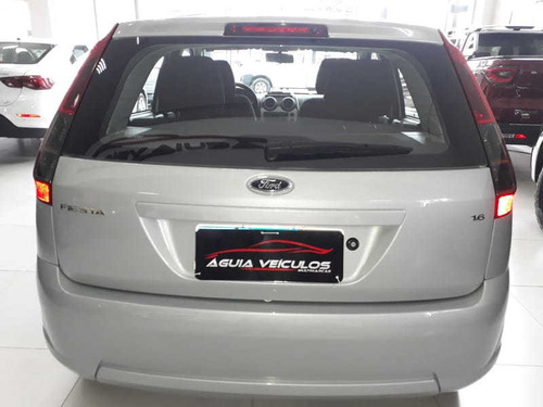 Imagem 6 de 15 de Ford Fiesta 1.6 8v Flex 2013