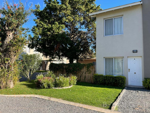 Imagen 3 de 30 de Venta - Ph Dúplex A Estrenar En Barrio La Fernanda - Villa Rosa - Bayugar Negocios Inmobiliarios