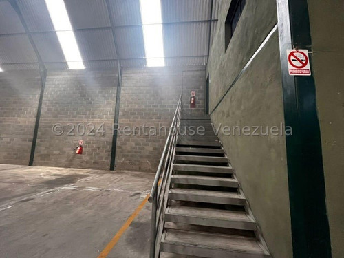 Francisco Rojas Norscia Rentahouse Alquila, Amplio Galpon Comercial En Zona Industrial Ii De Barquisimeto, Ideal Para Tu Empresa Del Ramo Comercial, 2 4 - 1 9 2 5 0, Llama Ya E Invierte Con Nosotros!!