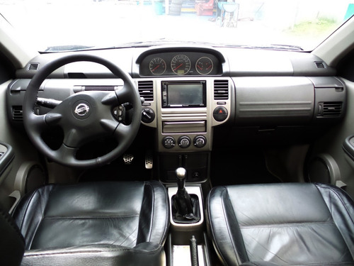 Nissan X-trail 2.500 Mt