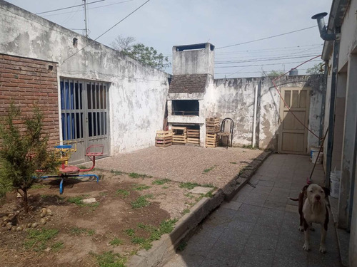 Casa Con Muy Buena Distribucion