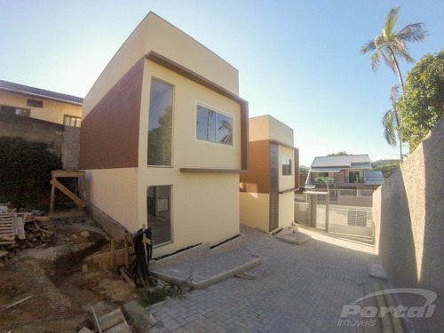 Imagem 14 de 28 de Condomínio De Sobrados No Bairro Itoupava Central, Imóvel Conta Com 2 Dormitórios, Sala, Cozinha, Área De Serviço, Lavabo, Banheiro Social E 1 Vaga De Garagem. - 35710023v