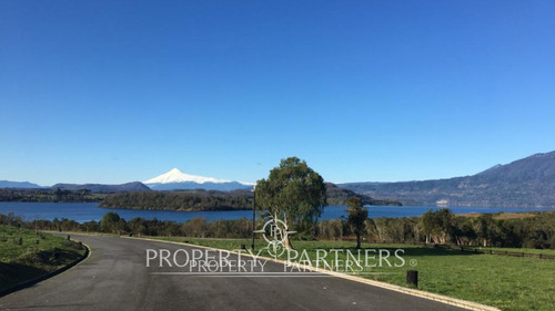Terreno Con Increíble Vista Al Lago Panguipulli Y ...