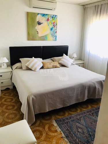 Imagen 10 de 26 de Casa En Venta En Punta Del Este, Mansa, 5 Dormitorios Y Dependencia - Punta Del Este Mansa