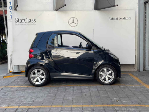 Imagen 6 de 15 de Smart Fortwo 2015 3p Coupé Y Black&white L3/1.0 Aut