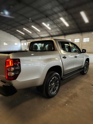 Mitsubishi L200 2.4 Di-d High Power 181cv Cuero