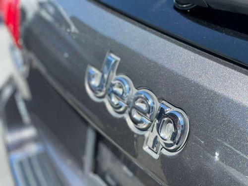 Imagen 10 de 15 de Jeep Grand Cherokee 2014 5p Limited 4x4 V6/3.6 Aut