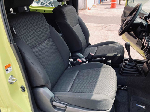 Imagen 11 de 14 de Suzuki Jimny 4x4 Std Glx