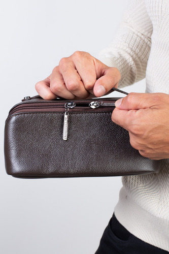 Necessaire Masculina De Couro Floater Athos 11x25x12,5cm Cor Café
