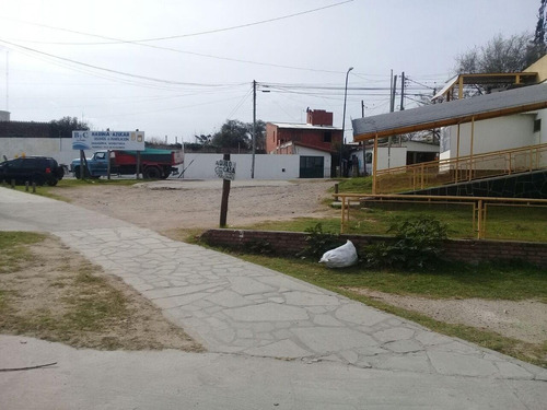 Imagen 7 de 30 de Glapon- Local Sobre Ruta En La Falda