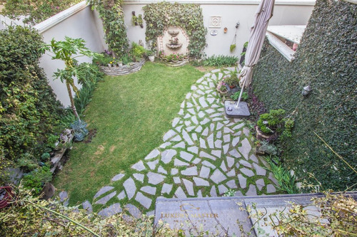 Casa En Venta En Valle Real Frente A Parque