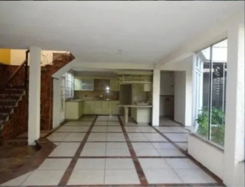 Imagen 4 de 9 de Se Vende Casa En Urb Laguna Paraíso, Sector Zona Industrial