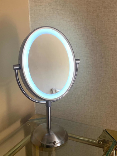 Espejo De Mesa Conair Con Luz,doble Cara,con Aumento.oval.